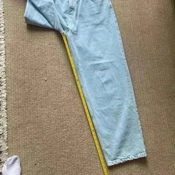 KOTN Unisex Antifit Denim high-waisted jeans light wash 36/32 (12-14). - Picture 10 of 16